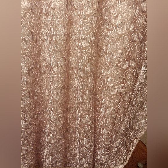 A pink lace blouse - Picture 12 of 13